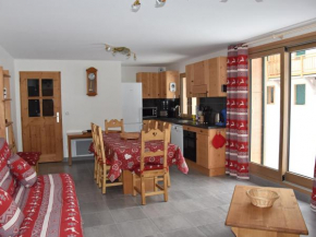 Bel appartement neuf avec grande terrasse au centre de Pralognan-la-Vanoise - FR-1-464-58